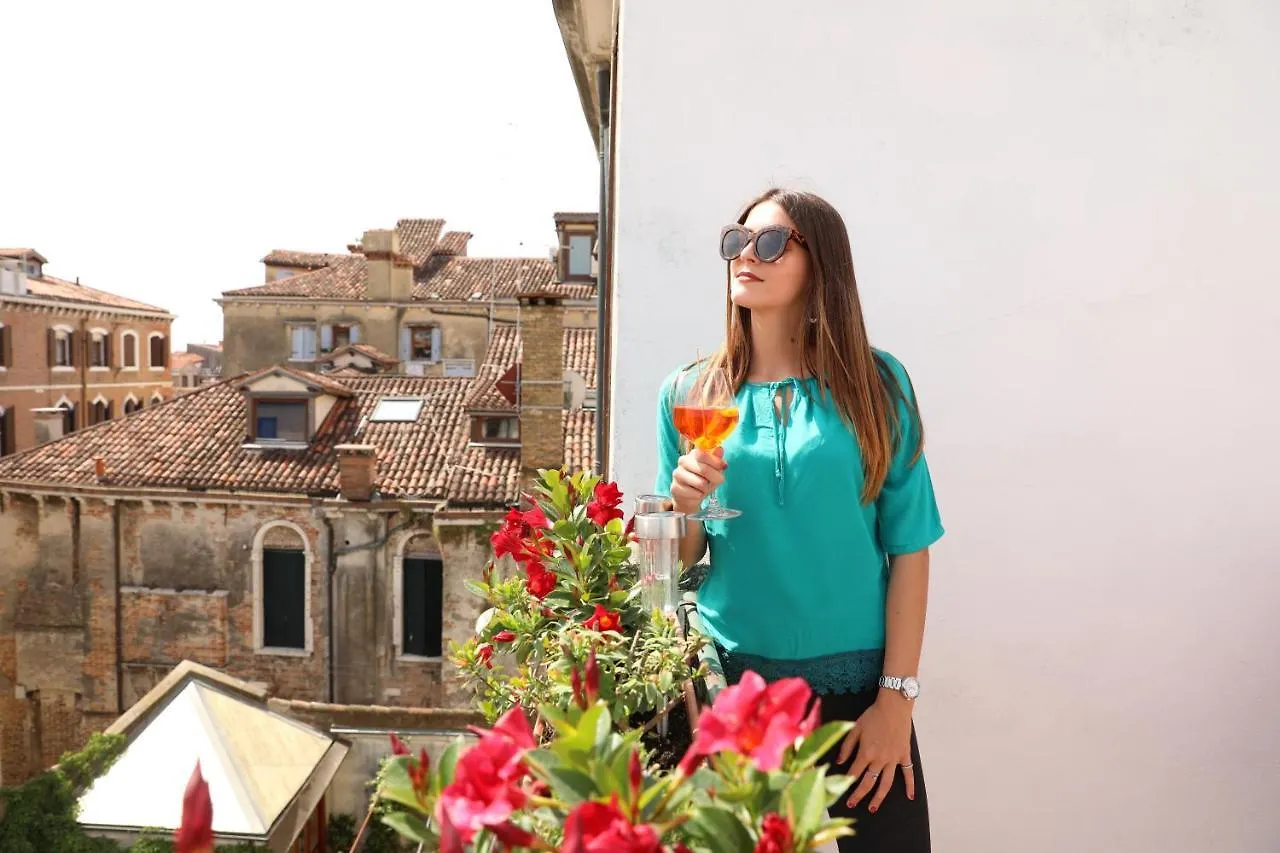 Elegant Terrace Apartment Near Piazza San Marco Last Floor No Lift Venedig 0*,